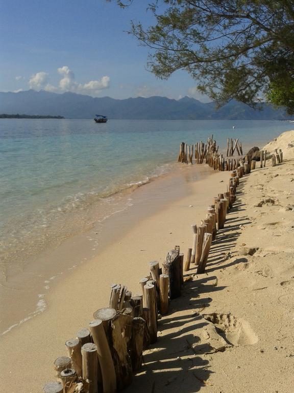 Putri Homestay Gili Meno Room photo