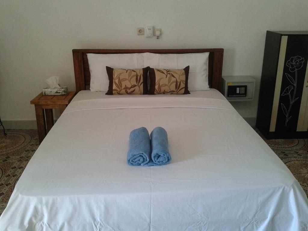 Putri Homestay Gili Meno Room photo